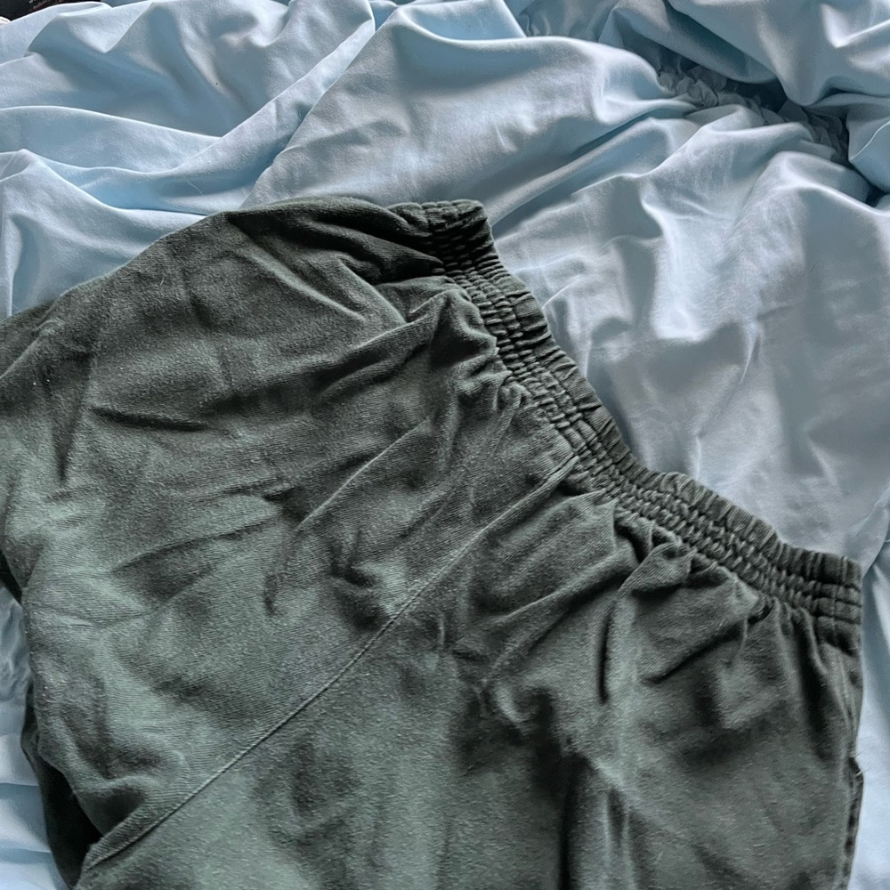 Brandy Melville Forest Green sweatshirts